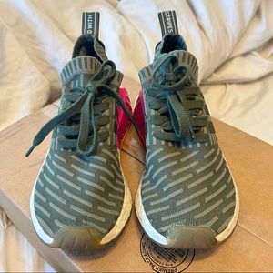 Exclusive Edition Adidas NMD R2 Primeknit Green Pink